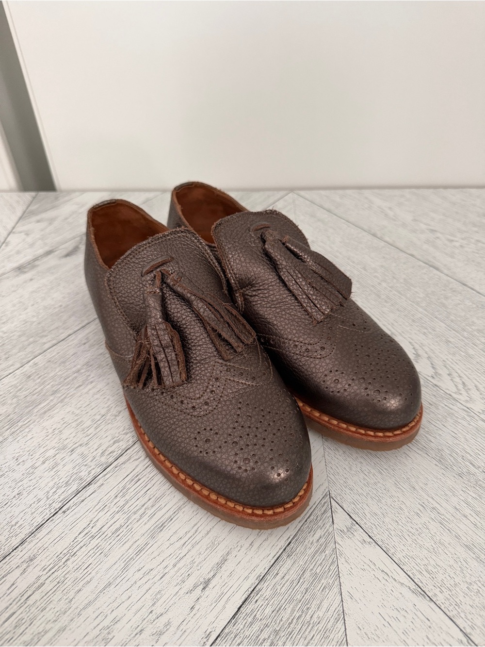 Penelope Chilvers | Camber Tassel Loafer in Bronze Metallic - Size EU 39
